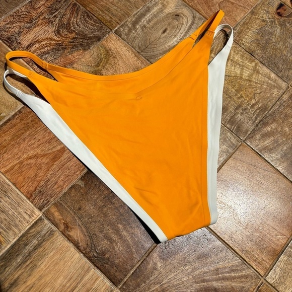 L*Space Seamless Billie Bikini Bottom In Mango Cream NWOT - Picture 5 of 7